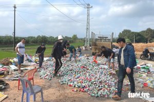 10 năm liền, ra xuân là xin vỏ lon gây quỹ tặng quà khuyến học